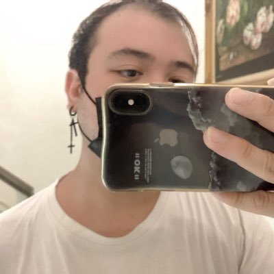 Instagram:970805_xiiaowen国际:马来西亚🇲🇾柔佛不分 0.5 我是彩虹🌈宝宝 体重:79 身高:168