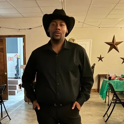 ToneyWoney_'s profile picture. Just an average Bore! freaak twittaaa I post what I like!! #gay 🏳️‍🌈