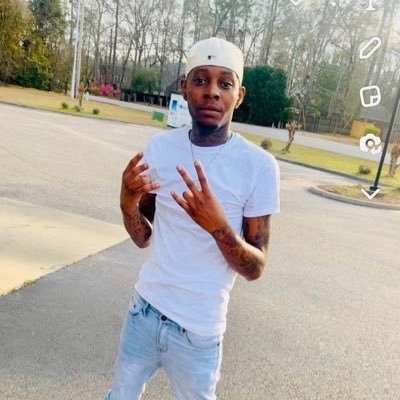 2_trunks's profile picture. The great