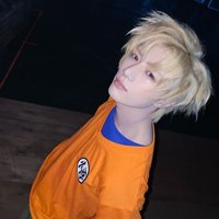 Blue (@flawsomeblue) 's Twitter Profile