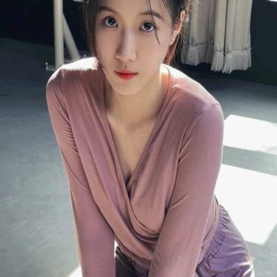 nud2jsq73rzcr's profile picture. 坐标-台州，，乐乐27岁，是个幼师，性欲高，只想在30岁之前存款百万上岸，会的多，听话乖巧满足哥哥任何要求，小号不常在可关注大号 ：@yuepao16888 。可s可m,长相身高都不差，期待哥哥哦。