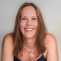Emma Bloor (@emmabloorbooks) 's Twitter Profile Photo Emma Bloor (@emmabloorbooks) 's Twitter Profile Photo