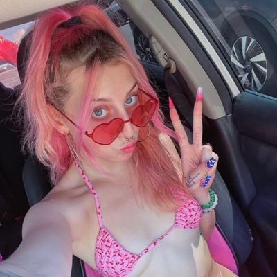 I'm hot naughty sexy & Attractive, very outgoing and super fun to be around with…. I’m a little shy at first but super fun when I get use to you!
