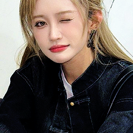 Z95XN's profile picture. she's your maniac % 𝐩𝐢𝐱𝐢𝐞 dream girl₊⊹
just play 𝑡he role, love and 𝒷uild her up