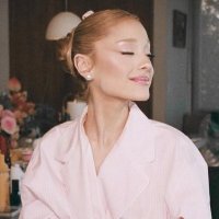 hourly ariana grande ☀️ (@hourlyag) 's Twitter Profile Photo