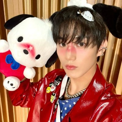 how do i make everything about jang sebin • 25 • love effect brain damage • read carrd byf !
