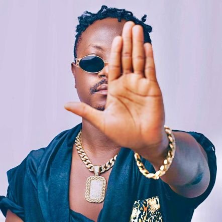 Official Account for Legendary Rapper / Singer / Bradez @Flowkingstone_ / @OkyeameKwame / YouTube: https://t.co/1uvfAvZ6Ix Book: ☎0540759186 || 2r021®
