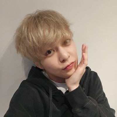 ͏ shh… i am thinking about ‘‘ @marktuan ’’ 💭 ゚₊ ── she/ela﹒` 📹