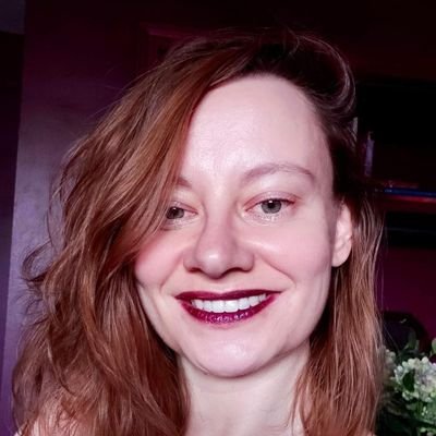 Andrea Elliott π¨π¦ π¬π§ Profile