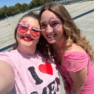 27 / Swiftie since 06🤍 Santa Clara night 2 - 07/29 💖💜💙