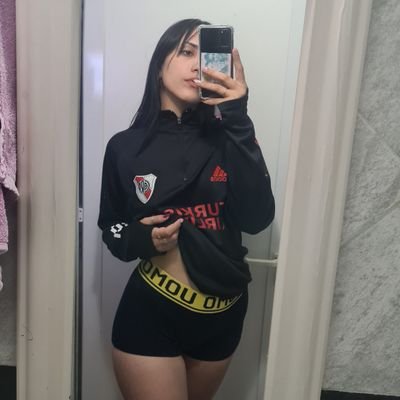 Sanar(nos).♡
Acuariana♒ River siempre River ❤️🤍❤️
Profesora de Historia📚
RAMÉ ♡