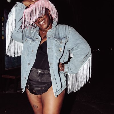 Cohost @BlackandSnerdy| Bison| Abolitionist✊🏾| Journalist| Former #BlackInTech ADHD ♊️♏️ She/Her Queer AF $@thatsodee 🇺🇸 🇳🇬