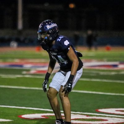 TayveonRussell1's profile picture. 6’0 165lb WR/CB 🏈 c/o 2026’ Chapin High School 3.7gpa  email - TayveonRussell08@yahoo.com