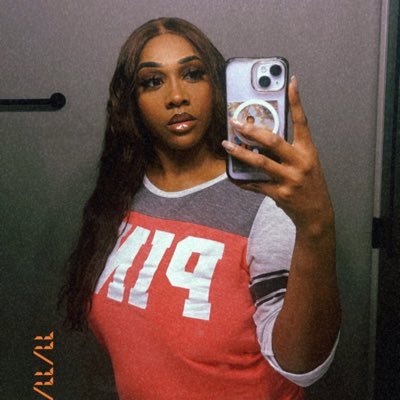 I'm a vibe you can't miss & one you'll never forget. 💅🏾I put the