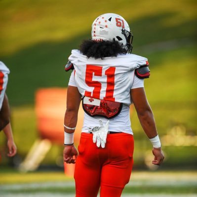Siosaia Tuivailala / Class of 2025 Clarke County Football 🏈 3.3 GPA 📚 6’1 220 lbs DE/ Cell: (571) 513-8205 Head Coach: Casey Childs childsc@clarke.k12.us