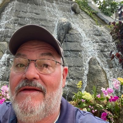 Bright blue dot native Okie. Plant geek Trekkie. Avid gardener and cook. Exhausted with stupid. Smartass. 🖖#resist 🇺🇸🇺🇸🇺🇸🏳️🌈🇧🇪🌊🌊🌊 Be nice.