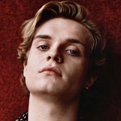 sunfyre_at's profile picture. ᴍᴏᴅᴇʀɴ!ᴀᴜ : ʏᴏᴜ ᴀʟʟ ʙᴏʀᴇ ᴍᴇ : ʙᴀʍ ᴨᴩидᴇᴛᴄя ᴄᴏ ʍнᴏй ᴄчиᴛᴀᴛьᴄя хᴏᴛиᴛᴇ ʙы ϶ᴛᴏᴦᴏ иᴧи нᴇᴛ : ɜᴀнᴏɜᴀ дᴧя – @aemspire