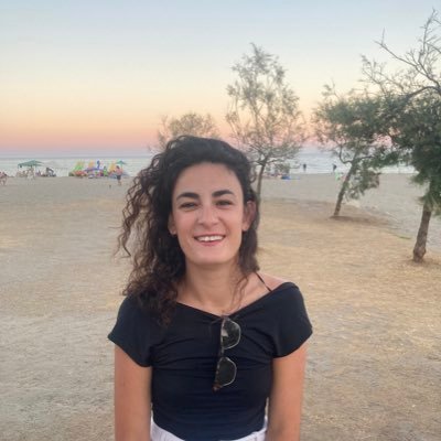 everydaymakeart's profile picture. 