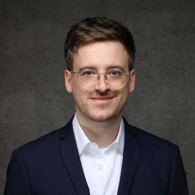 Specialized in AWS and Cloud Native technologies. Opinions are my own. #AWS #Kubernetes