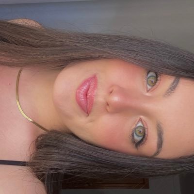 enbajoperfil_'s profile picture. 