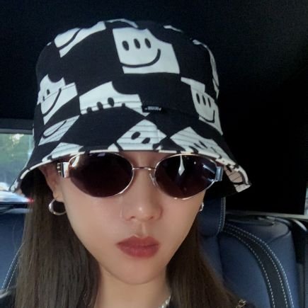 Amber1258093789's profile picture. 昨日的因，今日的果