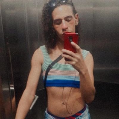 Jonas1Ribeiro's profile picture. É melhor ser um 🦁 solitário do que uma 🐑 popular