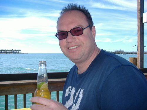 Husband, ageing village cricketer, mid handicap golfer, rat race abscondee, politically homeless, life long Citeh fan.