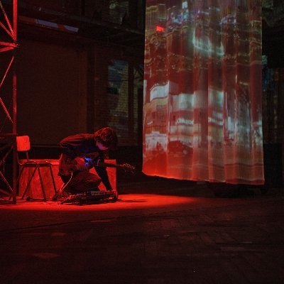 Urban Composer / Sound Artist / Guitarist｜zine『jingle』｜European Postgraduate in Arts in Sound 2019-20｜蓮沼執太フルフィル｜都市の現象を観察・応用することで、音楽やサウンドアートを制作しています。