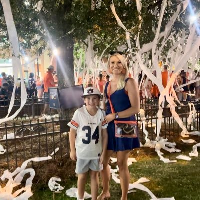 AshleyMcCa57161's profile picture. 