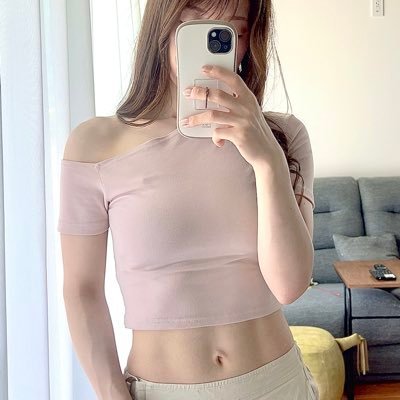 条件が合えばセックスもできますのでLINE追加してくださいhttps://t.co/UzgiRrsqEM LINEでメッセージをお願いします、いいですか