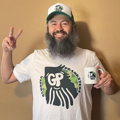 MARINE Veteran managing DEPRESSION & ANGER issues: Bringing smiles and laughter to humans makes me happy! 🥰 Pranks: bushman, grandma, box, etc..- Miguel-GP