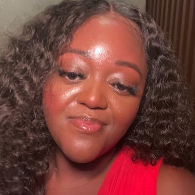 chrxstll's profile picture. 