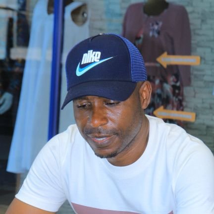 Head/Poet ,Author/  M.C aka Director of Ceremonies!!!!Chelsea Fan For Life💙 
Ingane ka Ndlela lo MaDlamini!!!!