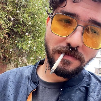 fri3ndly_fire's profile picture. god's least favourite autist :) (6’4 btw)
