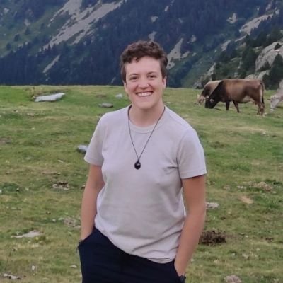 AbellanCalvet's profile picture. Turisme, cultura, i gènere.                                           
Sempre amb les ulleres liles posades (she/her)⚧️.