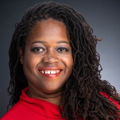#Mom, #ArmyVeteran, #PrayerWarrior #SelfieQueen #TrueCrimeFangirl #Netizen. Living a life of service and inspiration, while sparking change 1 tweet at a time🌞