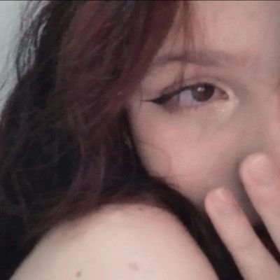 littebunnyk's profile picture. maluca, ciumenta e obsessiva. 🪼