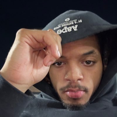 2️⃣2️⃣MALE CONTENT CREATOR🎥🔞12.2K tiktok!! DM 📥for collabs $ Promos are available 📯