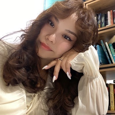 Ezoz_Sherin's profile picture. Product designer|Artist