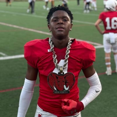 2029 | LB | #53 | 6’ | 170lbs | @redelephant_fb | HC: @JoshNiblett PossC: @redelephant_tf