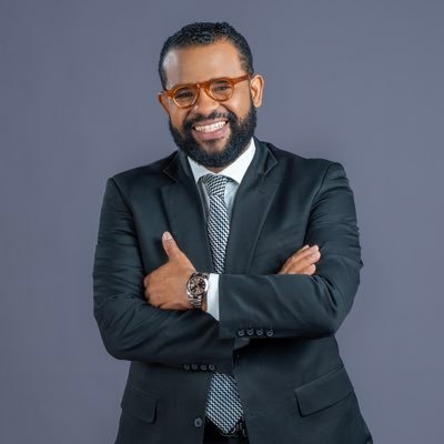TV : “a esta hora” con Obniel Ramírez @DePrimeraManoRD , Pensador Independiente , Asesor Político, Siendo lo que más difícil se me ha hecho : Ser yo mismo!