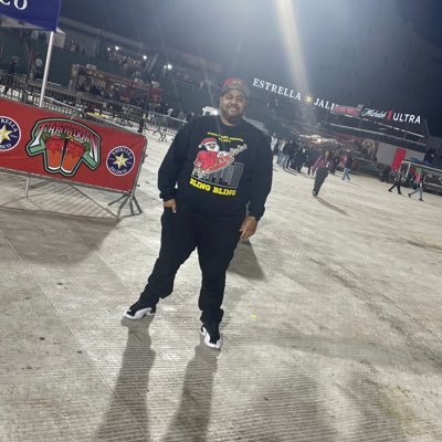 There's no individuality if your idea of being different is to follow the trend. #Dolphins #Gators #Braves #TWolves. Old soul Young spirit. Chillin 😎