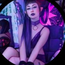 Introverted and Perverted • 18+ Fantasy content o Only reply on O.F https://t.co/zWDX0MWtNK