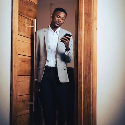 Creating Something iconic💫 Medical Biochemist🥼 Real Estate Broker💼