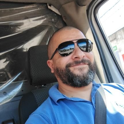 torettoangeltuc's profile picture. live and let die...