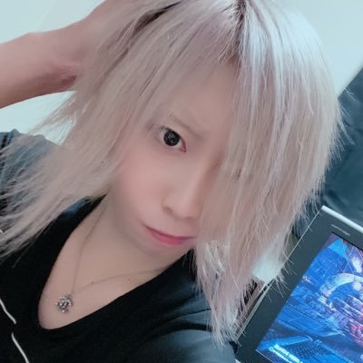 レストラン勤務。L'Arc〜en〜Ciel.Janne Da Arc.the GazettE.DIR EN GREY.ViViD.LUNA SEA.黒夢.etc…