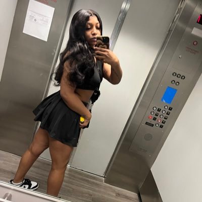 nonchalanthoee's profile picture. I hope you have the day you deserve 🙂| cashapp: $nonchalanthoee