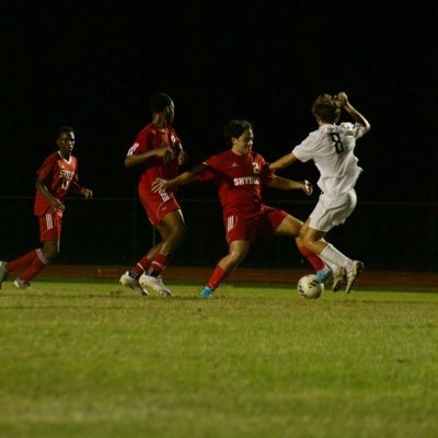 Nicholasper07's profile picture. CO 25’ 5’7 CB,RB,LB,CDM