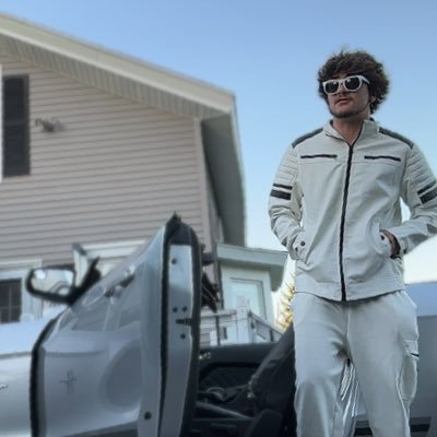 DinoSmokey's profile picture. 