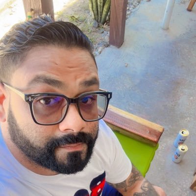 vencho84's profile picture. 